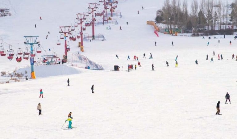 Khu trượt tuyết Urumqi