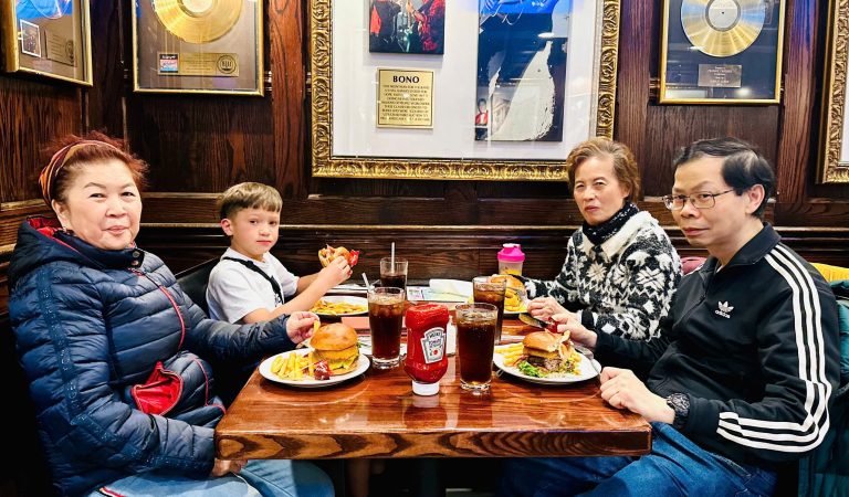 z6060412698669_c7d375e36d069b3ff407e9d7b086ae27